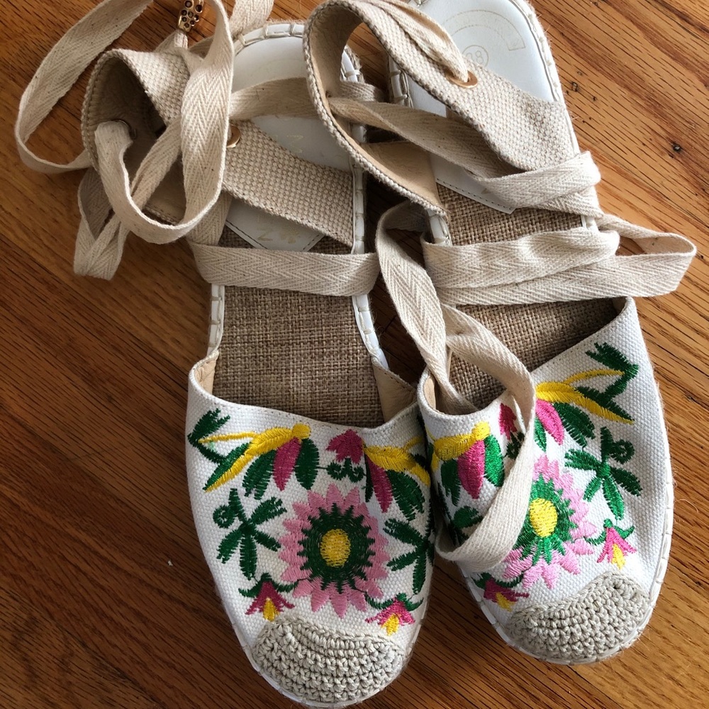 Lace up colorful flats